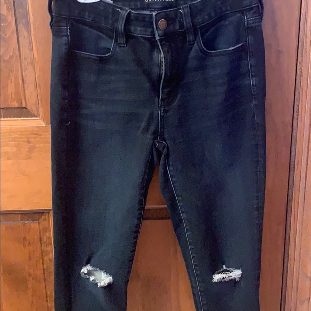 American eagle dark washed ripped jeans